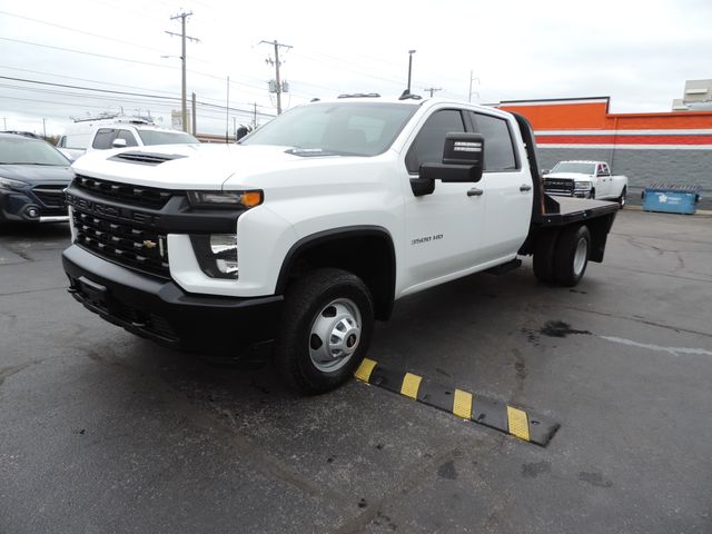 2023 Chevrolet Silverado 3500HD Crew Cab W/T Flatbed DRW 4WD