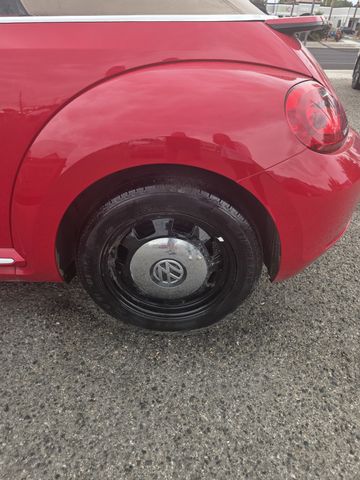 2014 Volkswagen Beetle 2.5L Convertible