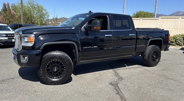 2016 GMC Sierra 2500HD Denali Crew Cab 4WD