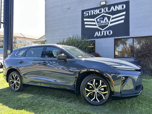 2025 Toyota Crown Signia Limited