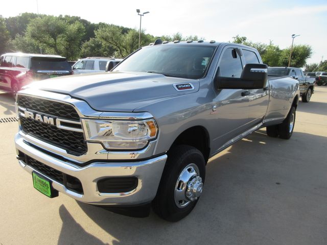 2024 RAM 3500 Tradesman Crew Cab 4WD DRW