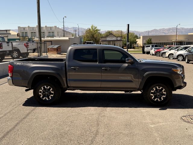 2017 Toyota Tacoma TRD Off-Road V6 6AT 4WD