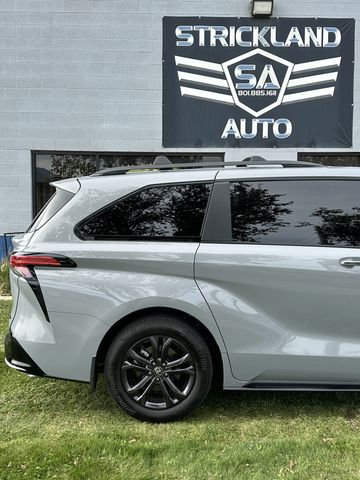 2025 Toyota Sienna XSE 7-Passenger AWD