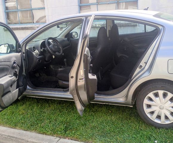 2013 Nissan Versa 1.6 S Plus