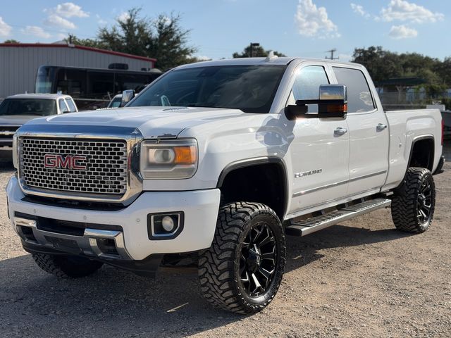 2015 GMC Sierra 2500HD Denali Crew Cab 4WD