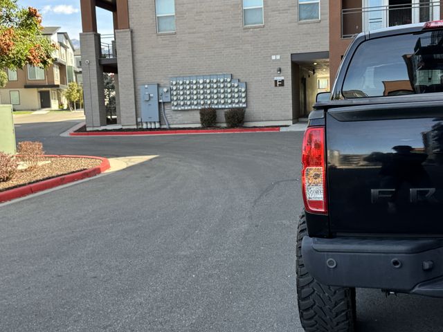 2013 Nissan Frontier PRO-4X Crew Cab 4WD