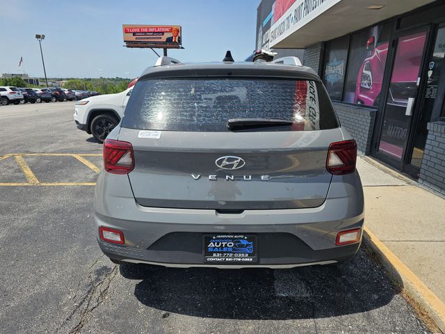 2021 Hyundai Venue SEL