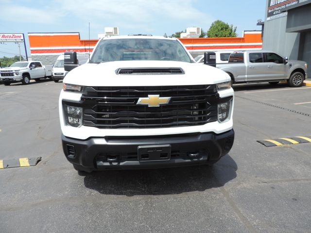 2024 Chevrolet Silverado 3500HD Crew Cab W/T Flatbed DRW 4WD