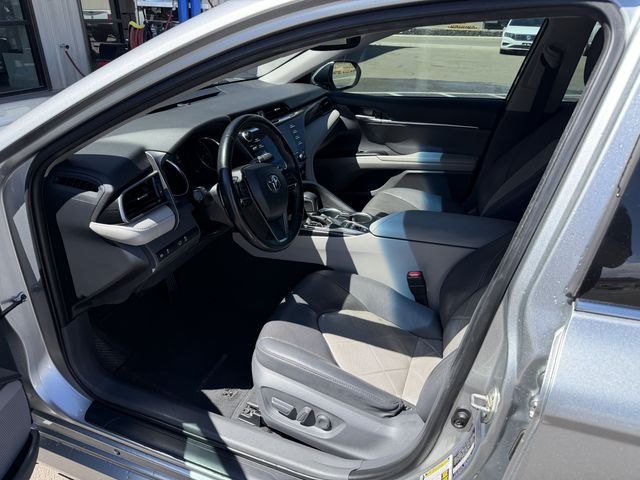 2019 Toyota Camry Hybrid LE