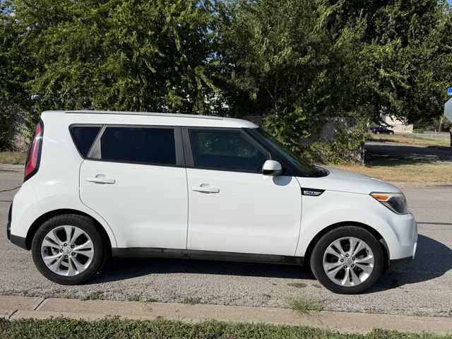 2016 Kia Soul + w/Primo Package