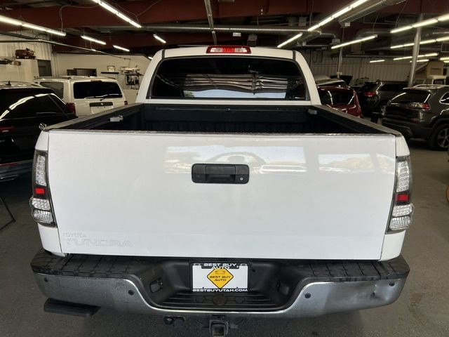2011 Toyota Tundra Tundra-Grade CrewMax 5.7L 4WD