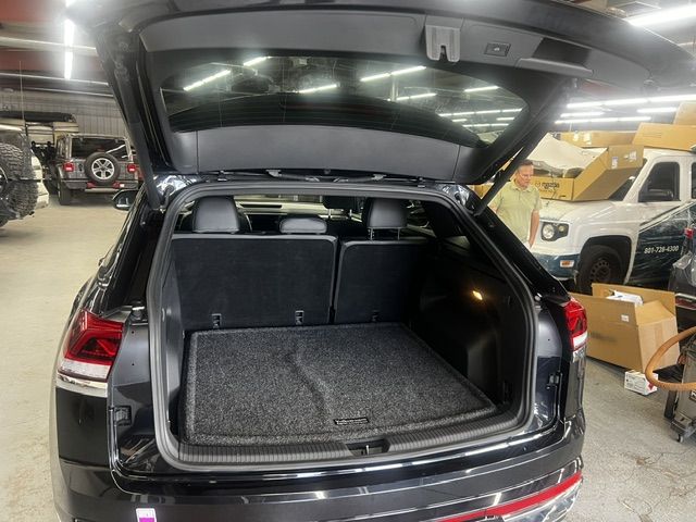 2021 Volkswagen Atlas Cross Sport V6 SE w/Technology R-Line