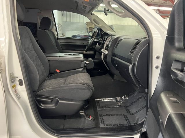 2011 Toyota Tundra Tundra-Grade CrewMax 5.7L 4WD