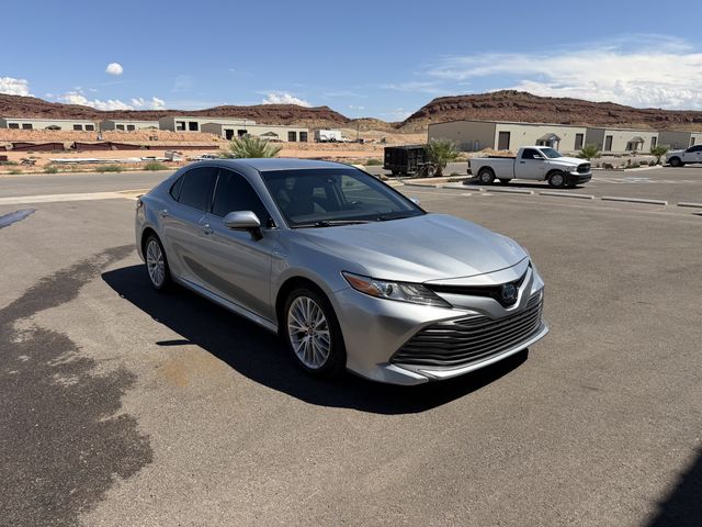 2019 Toyota Camry Hybrid LE