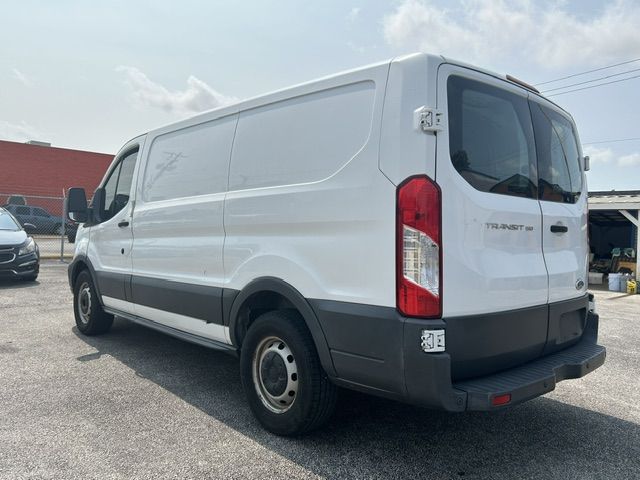 2015 Ford Transit 150 Van Low Roof w/Sliding Pass. 130-in. WB