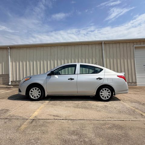 2015 Nissan Versa 1.6 S Plus