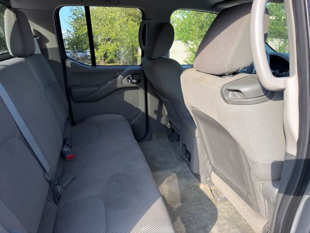 2014 Nissan Frontier S Crew Cab 6MT 2WD