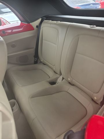2014 Volkswagen Beetle 2.5L Convertible