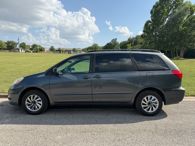 2006 Toyota Sienna LE 8-Passenger