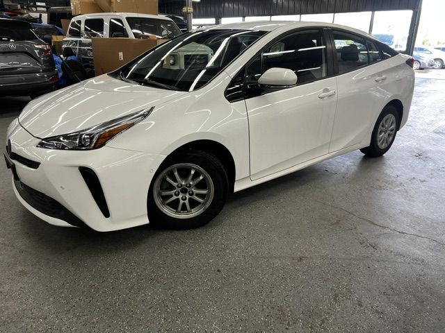 2020 Toyota Prius LE