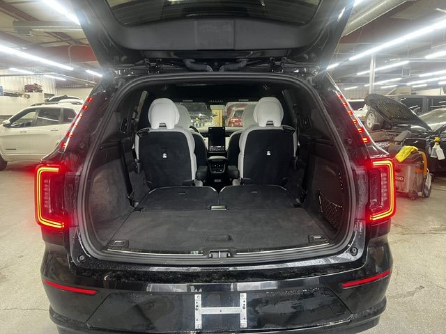 2025 Volvo EX90 Twin Motor Ultra w/6 Seats