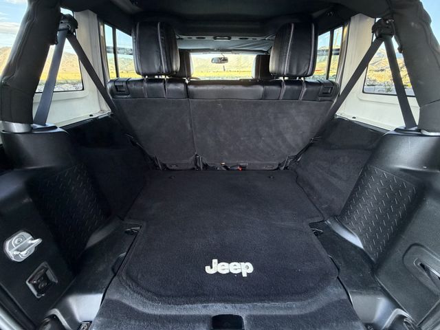 2017 Jeep Wrangler Unlimited Sahara 4WD