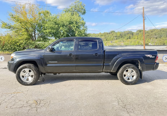 2010 Toyota Tacoma Double Cab Long Bed V6 Auto 4WD