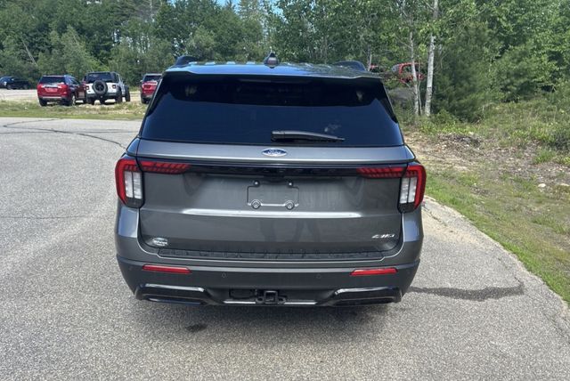 2025 Ford Explorer ST-Line AWD