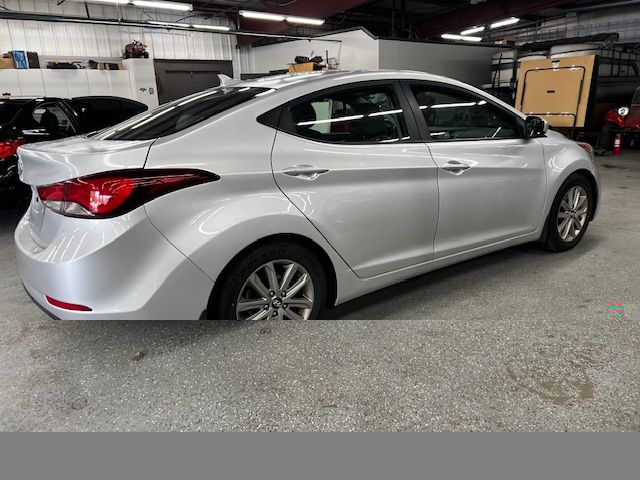 2016 Hyundai Elantra SE 6AT