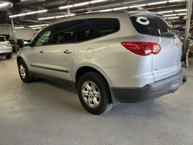 2011 Chevrolet Traverse LS AWD w/PDC