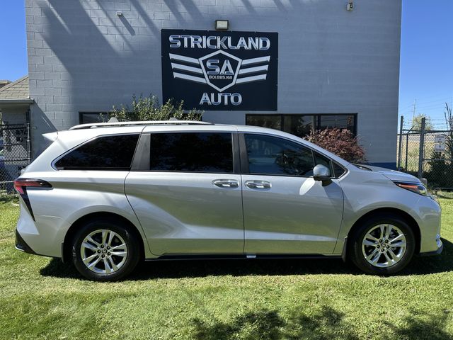 2025 Toyota Sienna Platinum 7-Passenger AWD