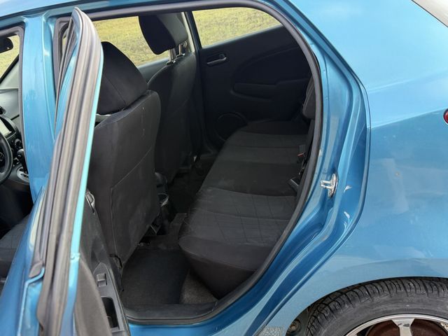 2011 Mazda MAZDA2 Touring
