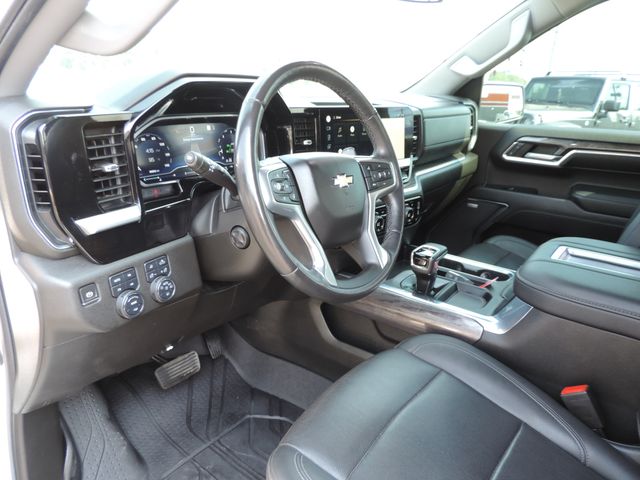 2022 Chevrolet Silverado 1500 LTZ Crew Cab 4WD