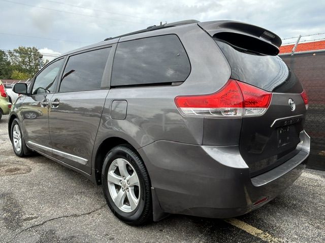 2013 Toyota Sienna LE FWD 8-Passenger V6