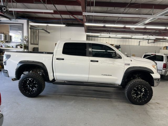 2011 Toyota Tundra Tundra-Grade CrewMax 5.7L 4WD
