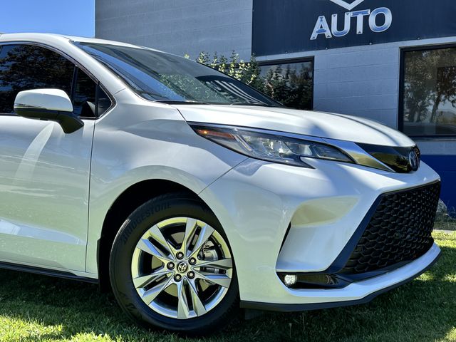 2025 Toyota Sienna Limited 7-Passenger
