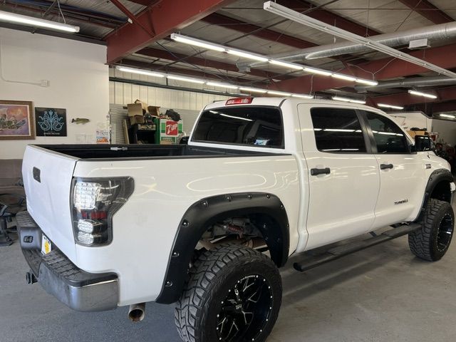 2011 Toyota Tundra Tundra-Grade CrewMax 5.7L 4WD