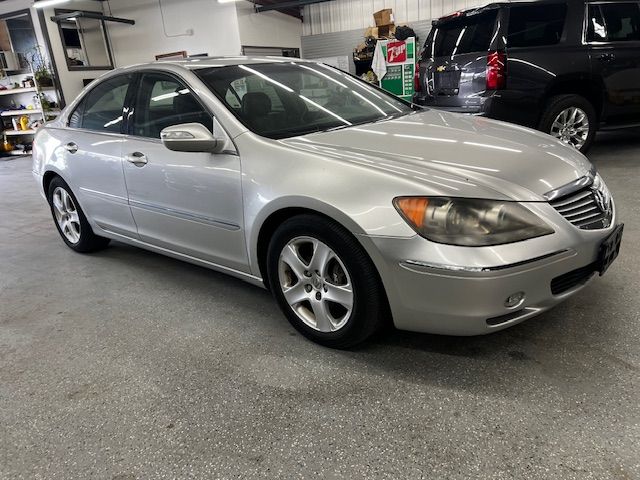 2005 Acura RL SH-AWD