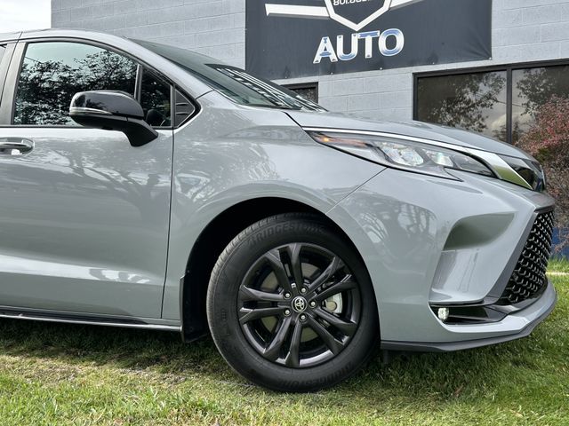 2025 Toyota Sienna XSE 7-Passenger AWD