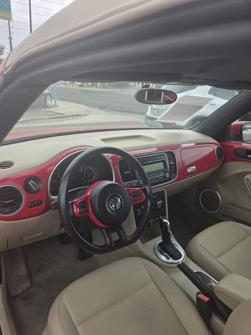 2014 Volkswagen Beetle 2.5L Convertible