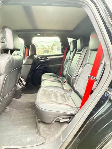 2014 Porsche Cayenne GTS