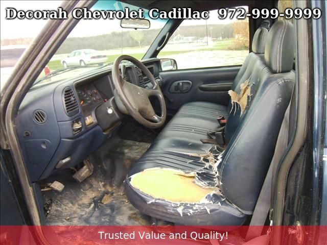 1998 Chevrolet C2500 Base