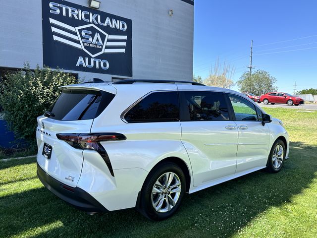 2024 Toyota Sienna XLE 7-Passenger AWD