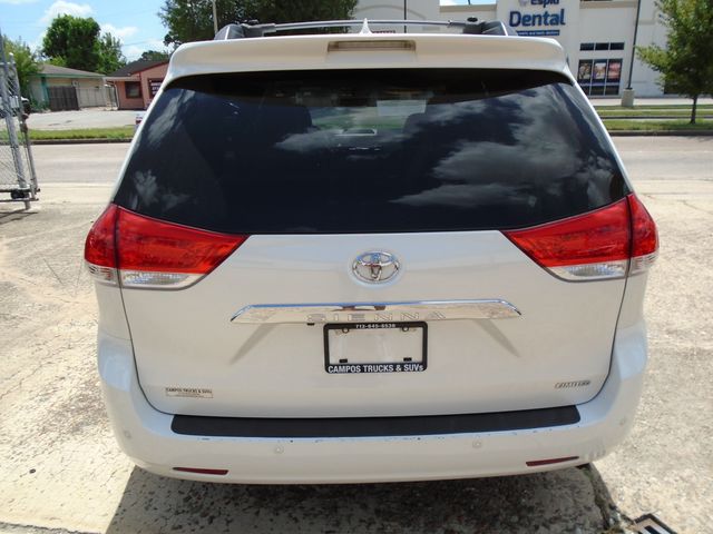 2014 Toyota Sienna XLE FWD 8-Passenger V6