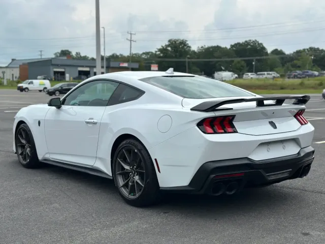 2025 Ford Mustang Dark Horse