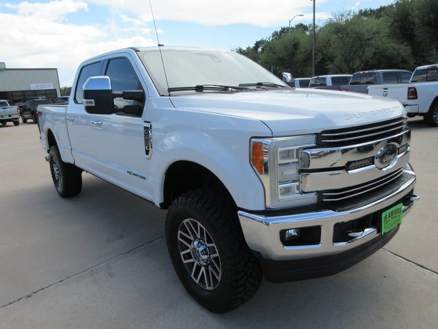 2017 Ford F-250 SD Lariat Crew Cab  4WD