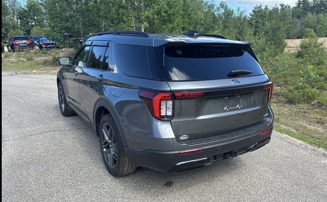 2025 Ford Explorer ST-Line AWD