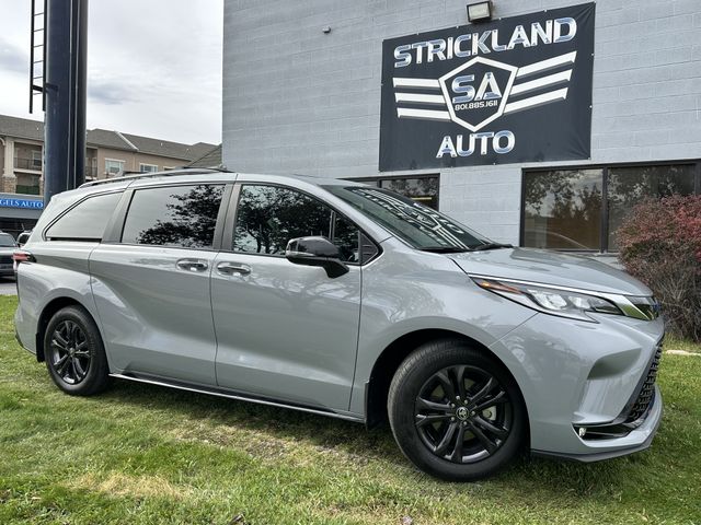 2025 Toyota Sienna XSE 7-Passenger AWD