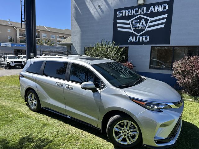 2025 Toyota Sienna Platinum 7-Passenger AWD
