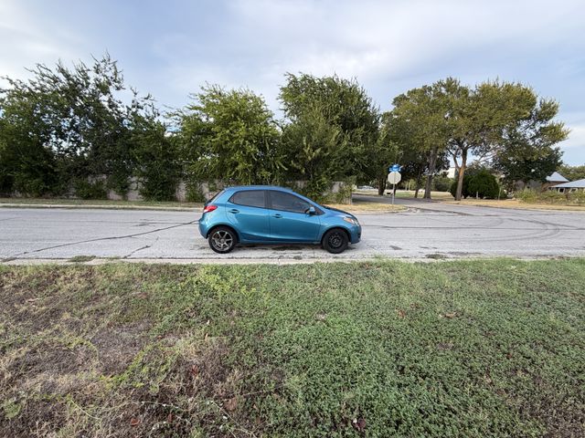2011 Mazda MAZDA2 Touring
